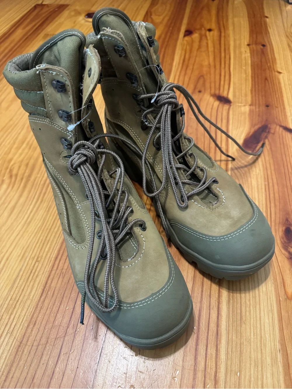 Bates NEW E03612C Tactical Boots Mens 12R Tan Leather Vibram Military